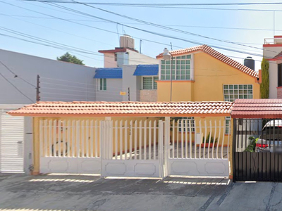 Casa En Remate En Valle Dorado, Tlalnepantla