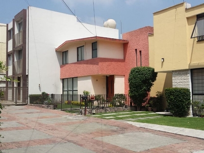 Casa en renta Fray Francisco Tembleque 8, Ciudad Satélite, Naucalpan De Juárez, Estado De México, México