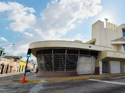 Edificio Comercial De 3 Niveles En El Centro, Merida