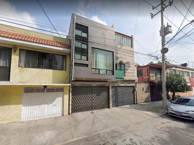 Casa en venta en Moctezuma, Venustiano Carranza, CDMX