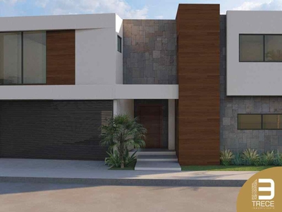 Doomos. Casa en Venta de 4 recámaras con Jardín y Alberca en la Riviera Veracruzana