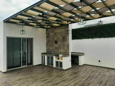 En Venta Hermosa Casa en Cañadas del Arroyo, Jardín, 3 Recamaras, Roof Garden..