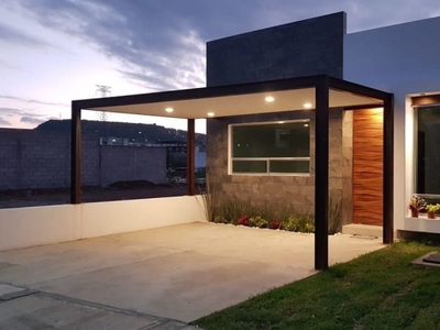 Hermosa Casa en Cañadas del Arroyo, UNA PLANTA, 2 Recamaras, DOBLE ALTURA