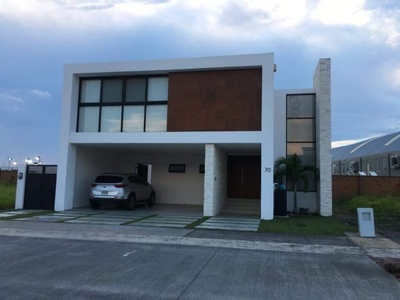 PUNTA TIBURON, Casa en VENTA con alberca, terraza, jardín, 3 recámaras, L. I y II