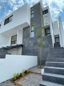 Se Vende Casa en Punta Esmeralda, 3 Niveles, Hermosa Vista, Diseño Luxury