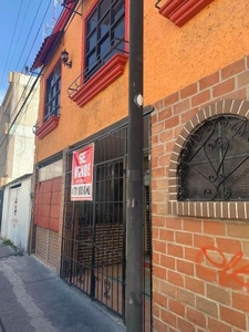 Vendo propiedad a media calle de Av. Juárez