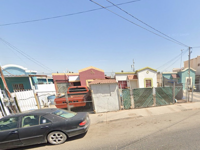 Casa En Remate Bancario, Ubicada En Av.prado Del Rey, Villas Las Lomas, Mexicali, Baja California, C.p. 21600- Arm