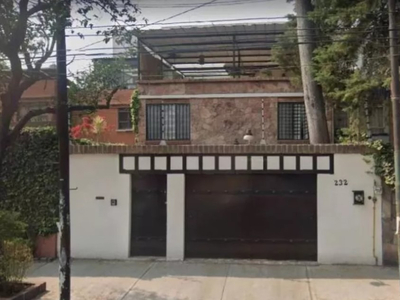 Casa En Remate En La Del Carmen Coyoacan