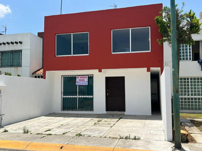 Casa En Venta En Fraccionamiento Bonanza, Metepec.