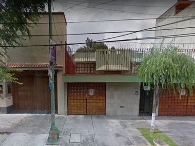 En Venta; Casa En Remate Bancario, Colonia Del Carmen, Coyoacan.
