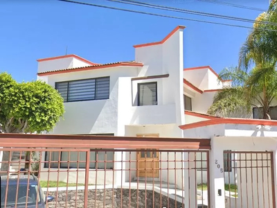 Remate Hipotecario A La Venta, Casa En Juriquilla, Queretaro