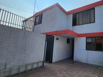 Venta Casa 4 Ambientes Jardín Balbuena