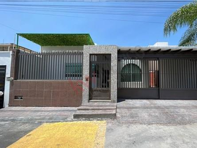 Venta Casa De Oportunidad 1 Sola Planta En Privada De Juriquilla, Querétaro