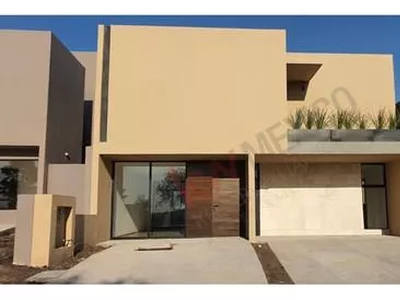 Venta De Casa En Altozano Queretaro Con Increíbles Vistas