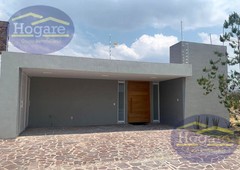 doomos. casa venta 1 planta dentro de privada residencial la campiña zona norte león gto