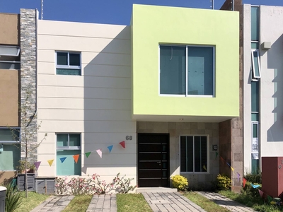 Bonita casa con balcón en Nueva Galicia, Jalisco