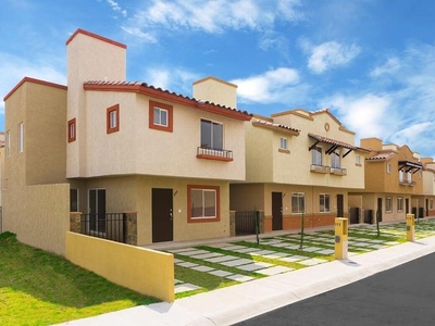 CASA AMPLIA EN RESIDENCIAL REAL MADEIRA EN PACHUCA