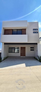 Casa nueva en venta en Sendas Residencial, Zapopan