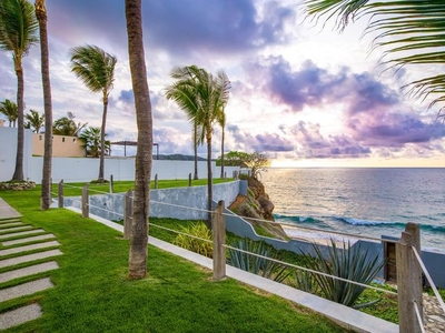 Espectacular Casa en Venta Frente Al Mar, Punta Mita, Nayarit $2,395,000 USD