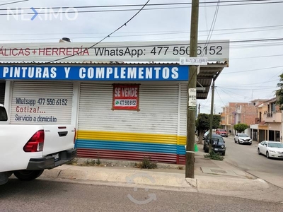 LOCAL COMERCIAL CON OFICINAS SANTO DOMINGO LEON GT