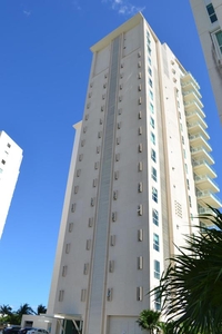 RENTO DEPARTAMENTO EN EXCLUSIVO DESARROLLO DE PUERTO CANCUN, SEGURIDAD 24/7, AMENIDADES