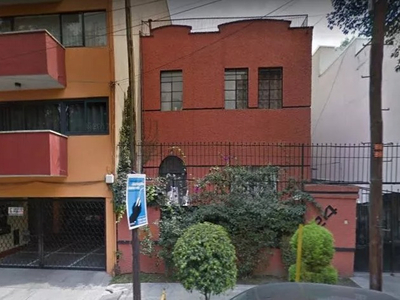 Casa A La Venta En La Colonia Roma Sur, Inmejorable Remate Bancario