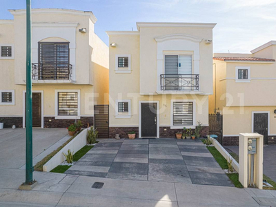 Casa En Venta De 3 Recamaras En Verona, Tijuana Bc