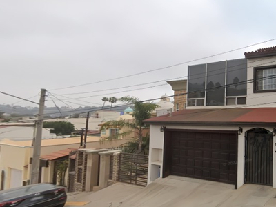 Casa En Venta En Moderna, Ensenda, Baja California.