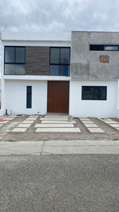 Se Vende Casa En Juriquilla, Bio Grand, 3 Recamaras, Una En