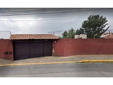 Doomos. VENTA,CASA EN REMATE BANCARIO EN LOMAS DE MEMETLA CUAJIMALPA CDMX