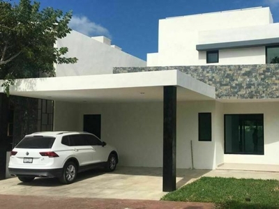 Casa en condominio en venta, Mérida, privada Altozano.