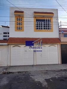 Casa en venta Frac. Lazaro Cardenas 3 recamaras Morelia C113