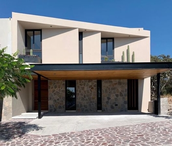 Casa nueva en venta en Altozano Querétaro acabados de lujo