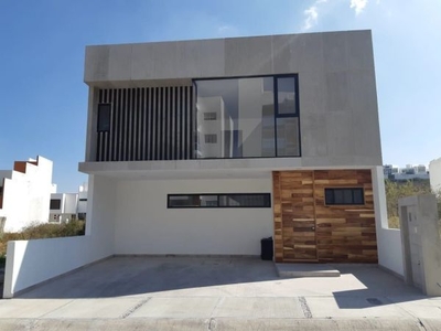 Residencia en Zibatá, 3 Recamaras con Baño, Estudio, ROOF GARDEN, Family Room..