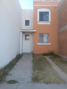 Doomos. Casa en Fraccionamiento Real de Haciendas, Aguascalientes