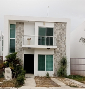 Doomos. Casa en renta en Gran Santa Fe Norte, Mérida Yucatán