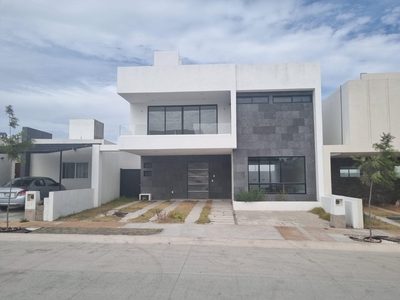 Doomos. CASA EN RENTA EN MALLORCA RESIDENCIAL, EL MARQUÉS, QUERÉTARO