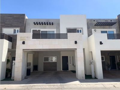 Doomos. Casa en Renta Equipada y Amueblada, Siena Residencial Hermosillo