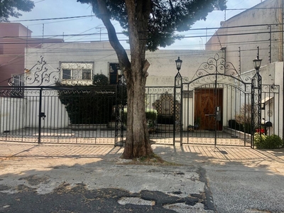 Doomos. Casa en Venta y Renta en Fuente del Castillo, Lomas de Tecamachalco...