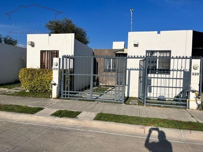 Doomos. RENTA CASA EN HACIENDA VIÑEDOS, UNA PLANTA, LEÓN, GUANAJUATO