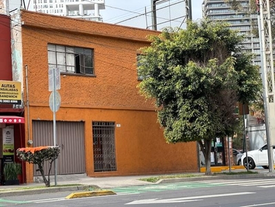 Doomos. Terreno comercial y Habitacional en Av. Revolución entre AltaVista y Las Flores