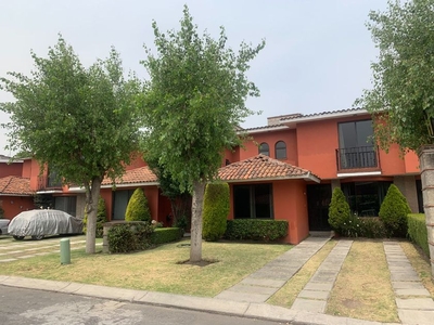 Casa en condominio en renta Calle Leona Vicario, Puerta De Hierro, San Francisco Coaxusco, Estado De México, México