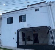 casa en venta en cumbres 4 sector al poniente