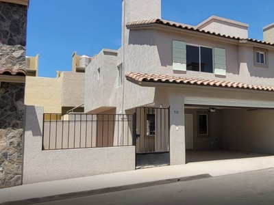 Renta de casa en Frac Real Madeira Fase III, Pachuca Hidalgo - 3 habitaciones - 3 baños - 157 m2