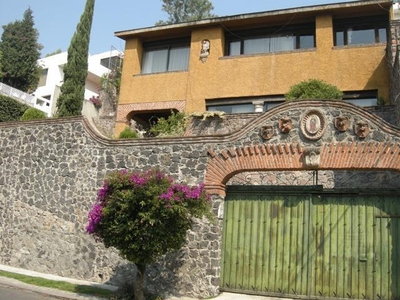 CASA EN VENTA JARDINES DEL PEDREGAL