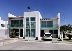 Casa en Venta en esquina Vista Marqués Lomas de Angelopolis Puebla