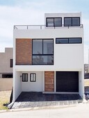 Hermosa casa en venta, Pontevedra Capital Norte Zapopan Jal