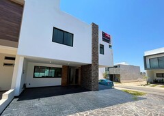 Casa de Venta en Valle Imperial, Zapopan, Jalisco.