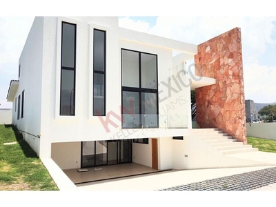 Hermosa residencia para estrenar en La Espiga, Querétaro