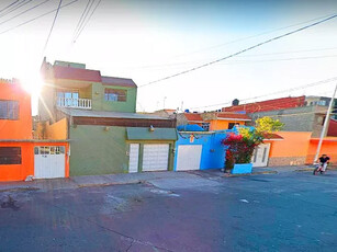 Casa en venta Avenida Dos Arbolitos 147, Mz 011, Benito Juárez, Ciudad Nezahualcóyotl, Estado De México, México